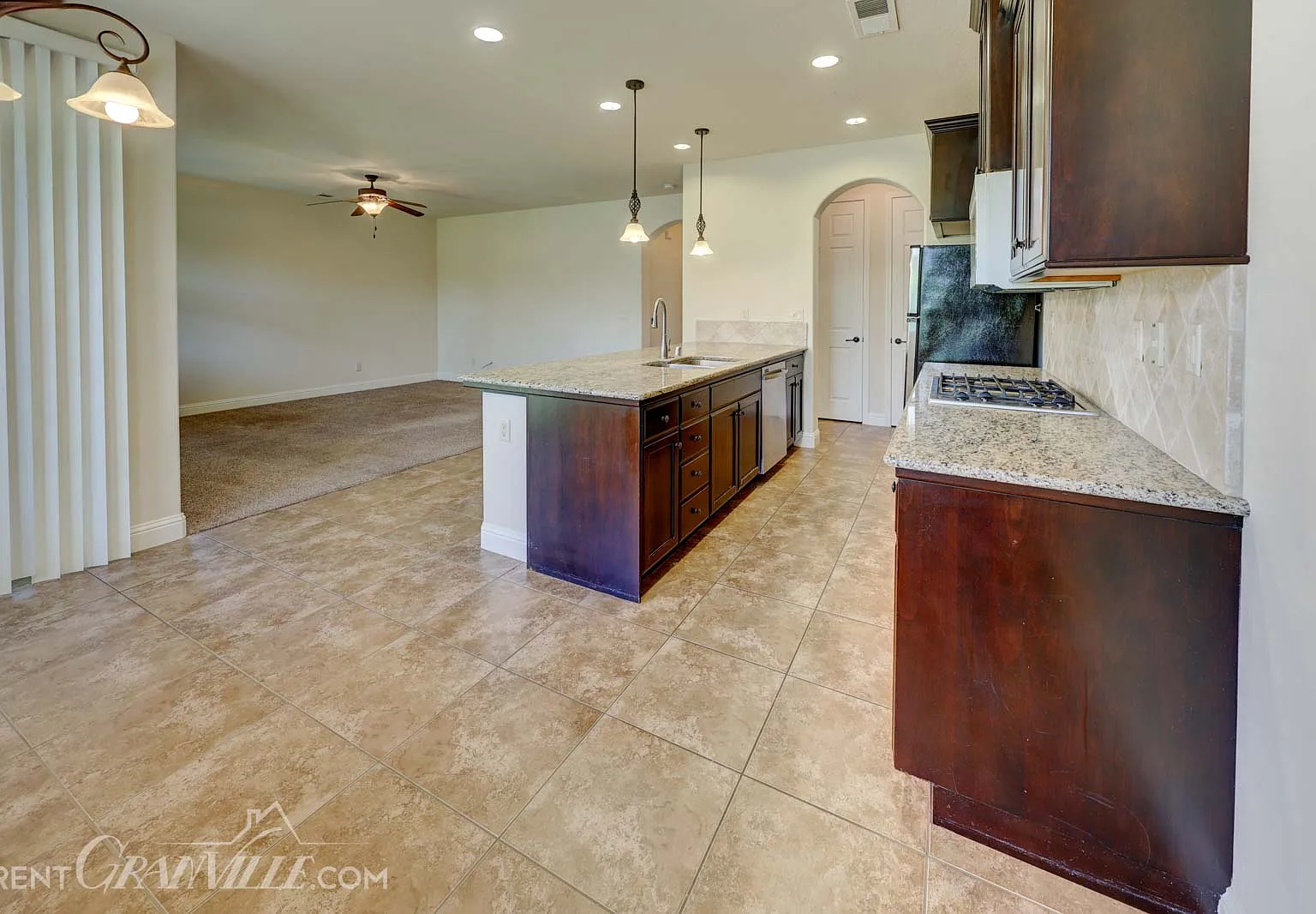 3 bed, 1630 sqft, $2,895 — Photo 4