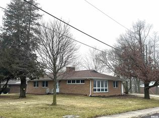 711 S High St, Washington, IL 61571