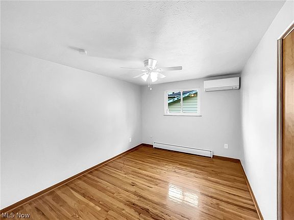 5th image of 5997 Sherwood Dr