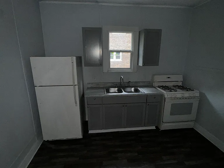 1009 Ellsworth Pl — Photo 8