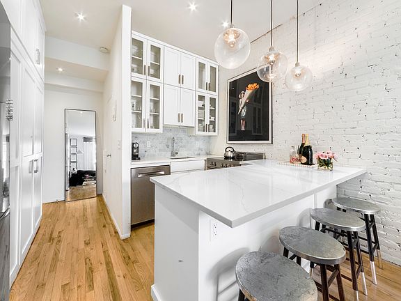5th image of 356 W 23rd St APT 3B