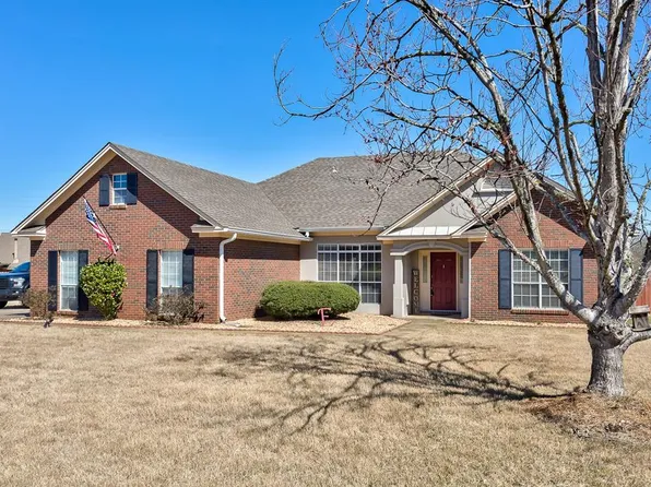 80 Spencer Way, Deatsville, AL 36022