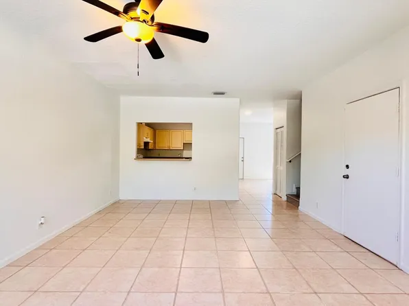 1436 Hawthorne Pl, Wellington, FL 33414