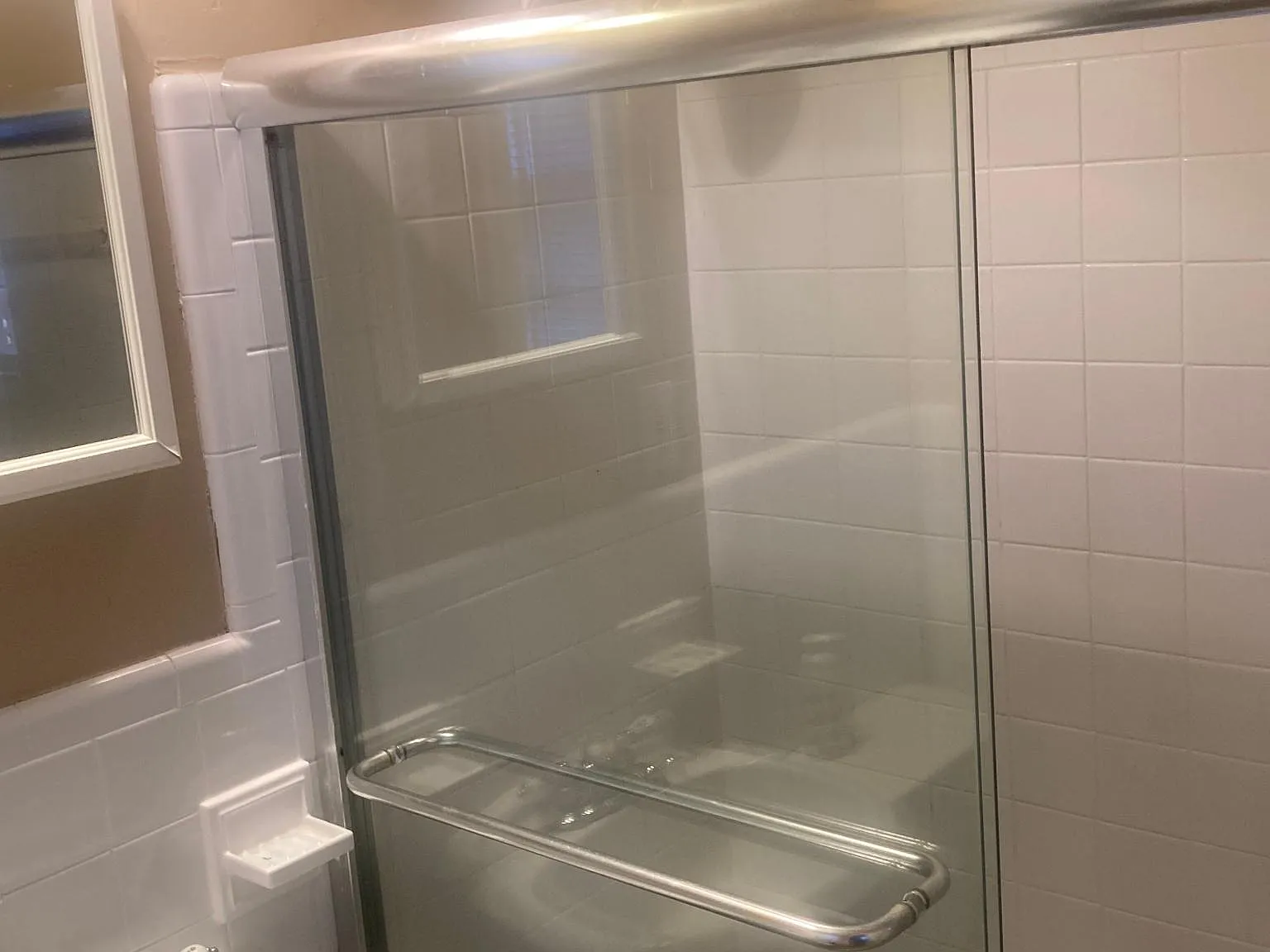5 bed, 2200 sqft, $3,200 — Photo 4