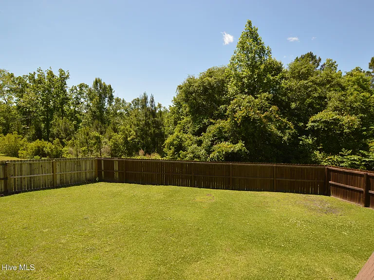 203 Ashton Ct — Photo 40
