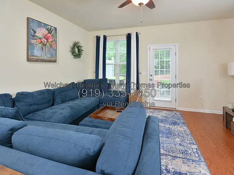 100 Stratford Lakes Drive 324 #324 — Photo 6