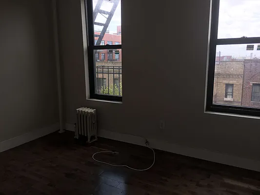 Rented by Lang Realty LLC | media 28