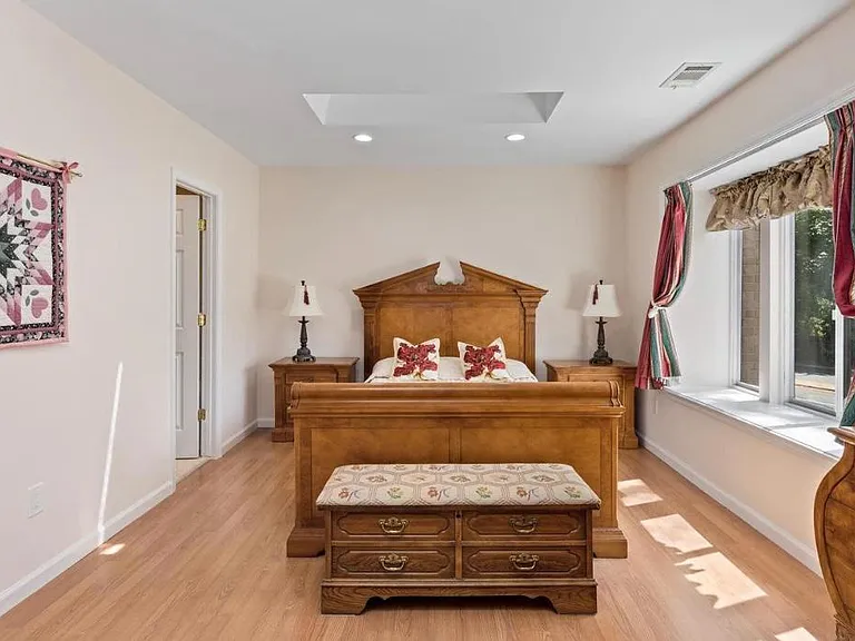 10254 Cherry Walk Ct — Photo 15