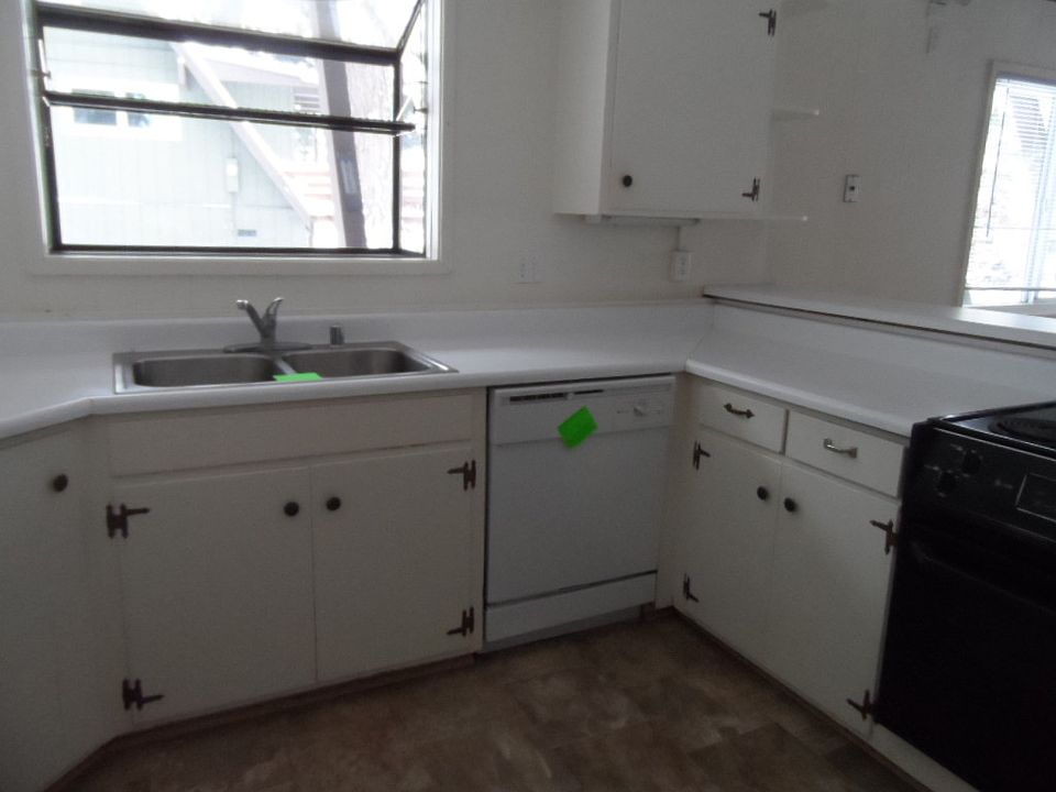 1st image of 699 Chapel Ln