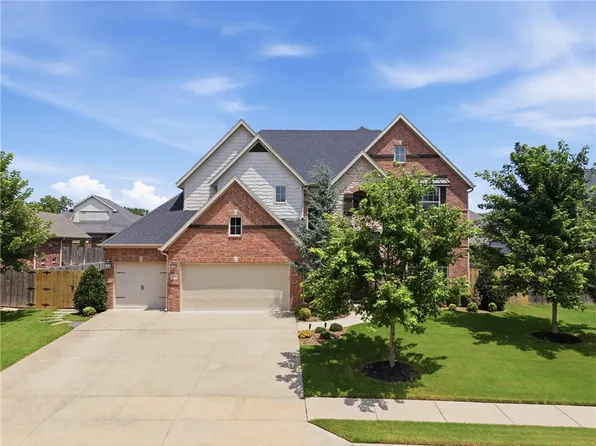 1570 Glastonbury Dr, Centerton, AR 72719