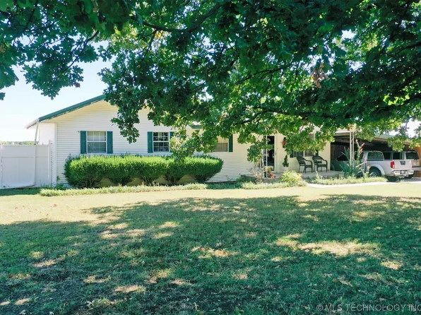 7420 Roundtree Rd, Sulphur, OK 73086