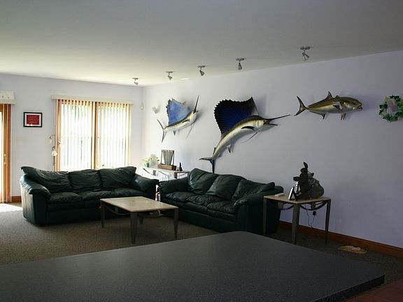 Large family room off of kitchen
