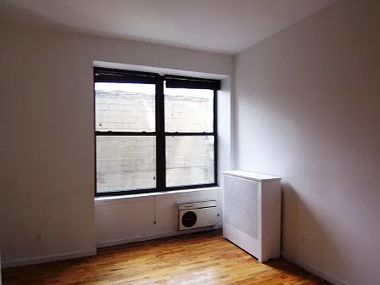 Rented by Friedman Roth Realty | media 18