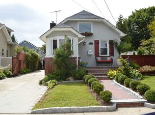 166 E New York Ave, Valley Stream, NY 11580