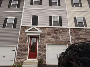 69 Basswood St, Berlin, NJ 08009