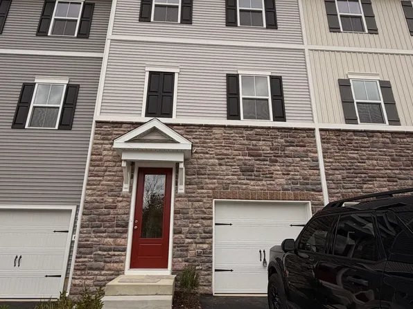 69 Basswood St, Berlin, NJ 08009