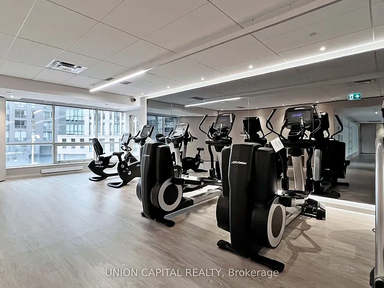 1001 Bay St #1009 — Photo 33