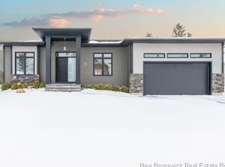 55 Larochelle St, Dieppe, NB E1A9B6