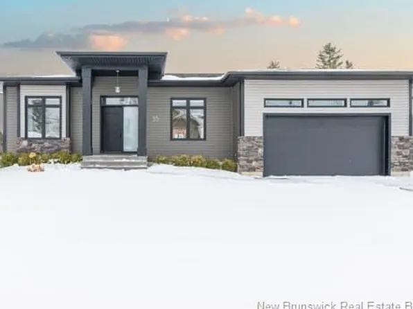 55 Larochelle St, Dieppe, NB E1A 9B6