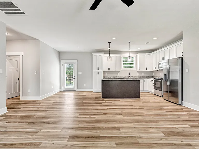 8269 Wonderland Ln — Photo 30