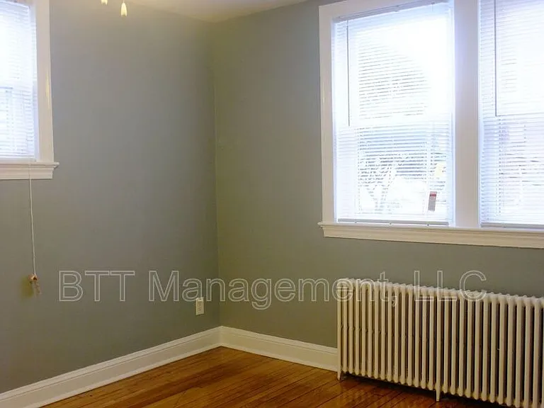 8405 Greenwood Ave #3 — Photo 16
