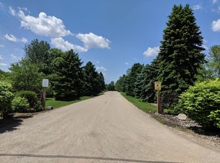 8480 Rolling Hill Ln, Grand Ledge, MI 48837