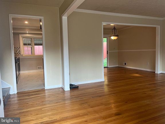 4th image of 7708 Edmonston Rd