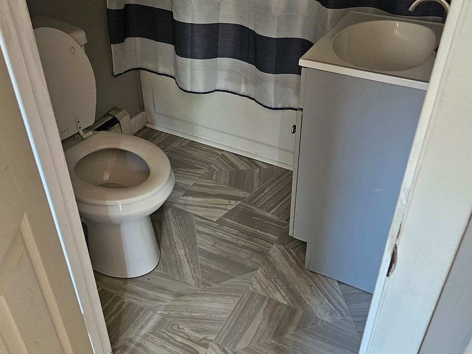 2nd image of 94 4th St #8