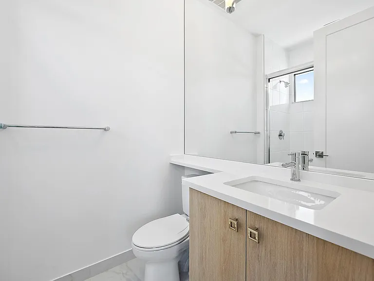 20471 Southernwood Ave — Photo 32