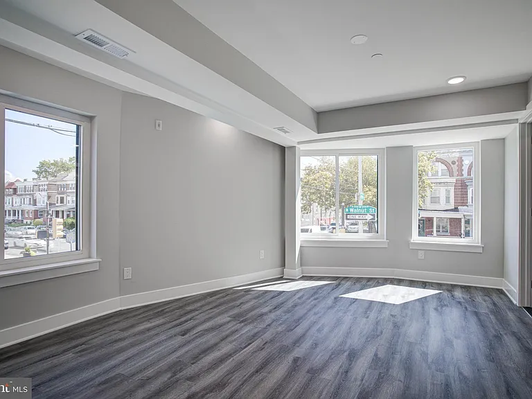 540 S 52nd St #2 — Photo 13
