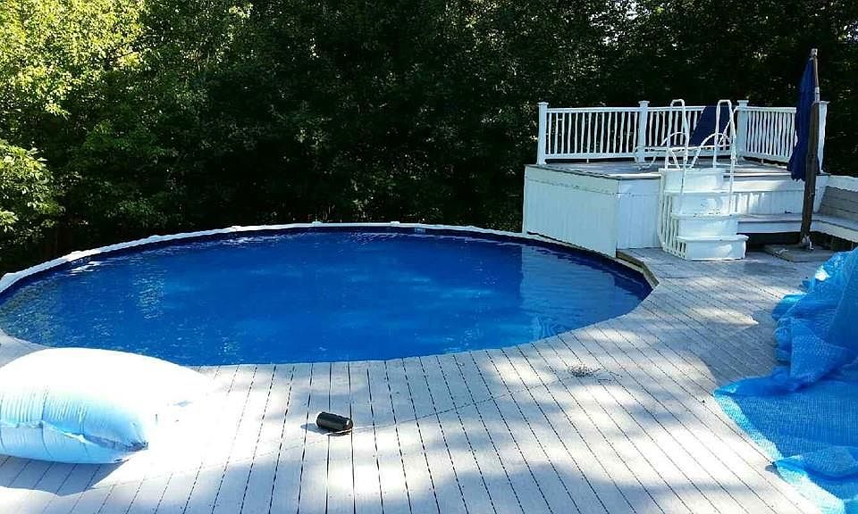 2nd image of 63 Crystal Ct
