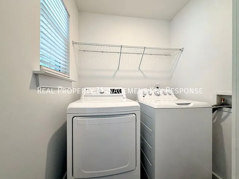 213 Emmett Dr — Photo 18
