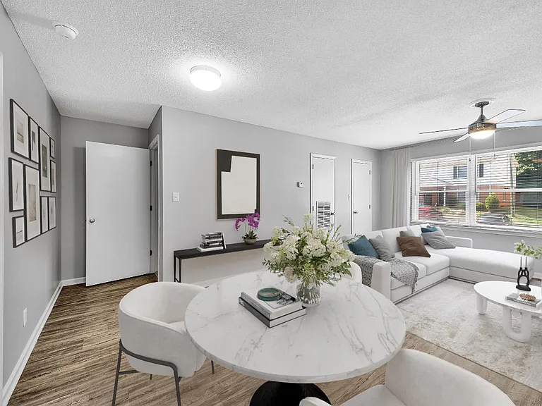 Belmont Heights Apartments & Townhomes — Photo 50
