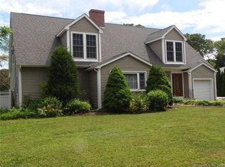 24 Ledge Rd, Old Saybrook, CT 06475