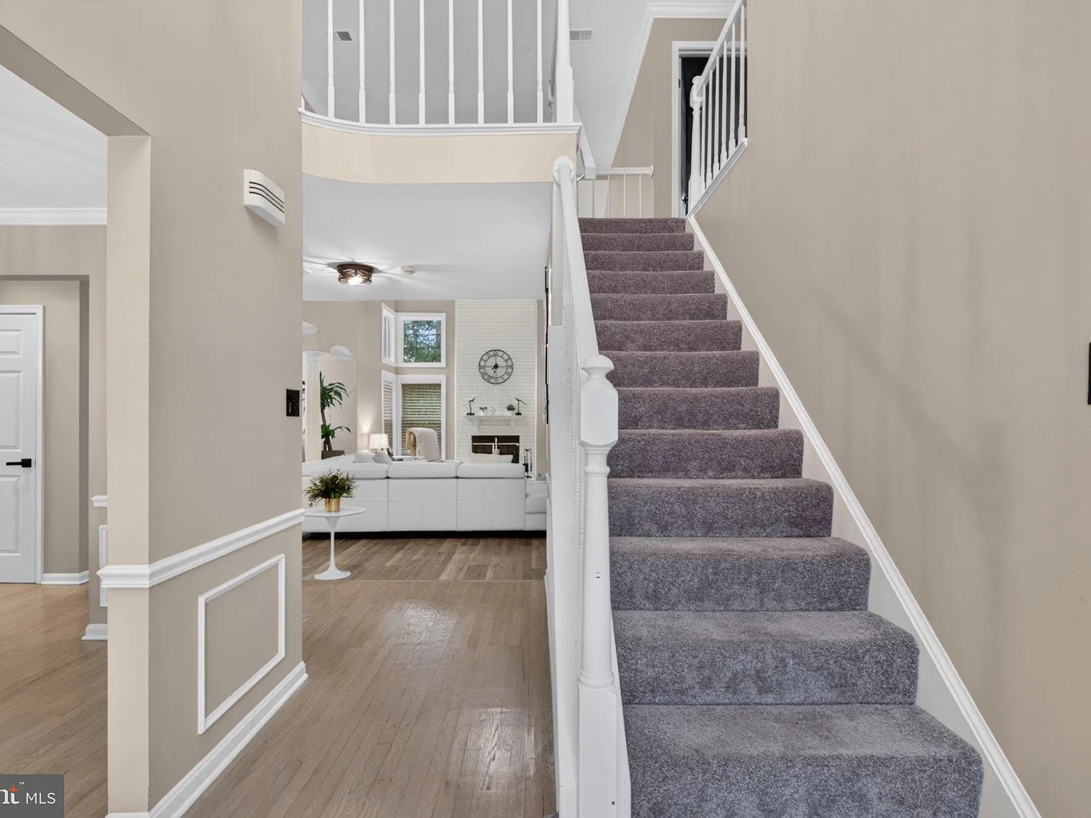 5 bed, 3.5 bath, 3972 sqft, $3,900 — Photo 2