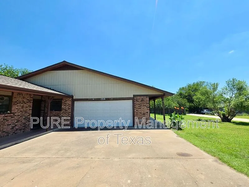 Building Photo - 1310 Ray Berglund Blvd #A