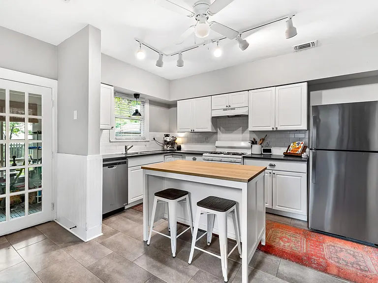 5339 Vanderbilt Ave — Photo 17