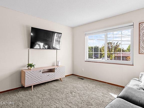 5th image of 2509 Tamerlane Cir
