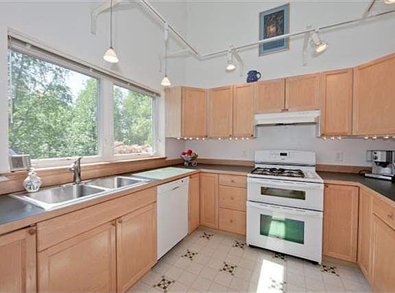 2nd image of 2139 Yellow Leaf Ct