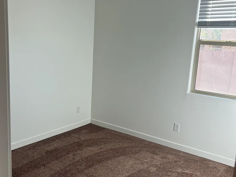 456 E Shellie Ct — Photo 14