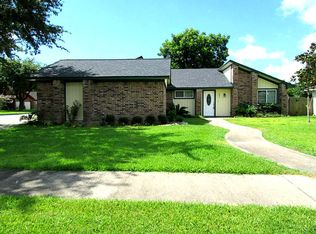 601 Heather Ln, Baytown, TX 77521