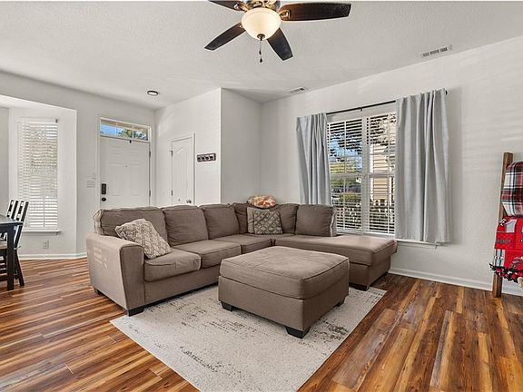 5th image of 1103 Teton Cir