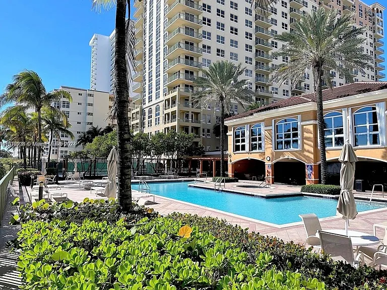 2080 S Ocean Dr #401 — Photo 27