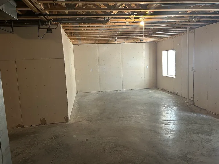 900 Avalon Ave — Photo 15