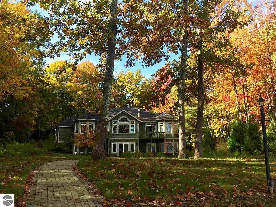 1st image of 9550 Echo Valley Dr