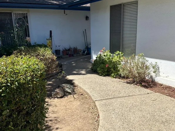 1409 W Fairmont Ave #C, Fresno, CA 93705