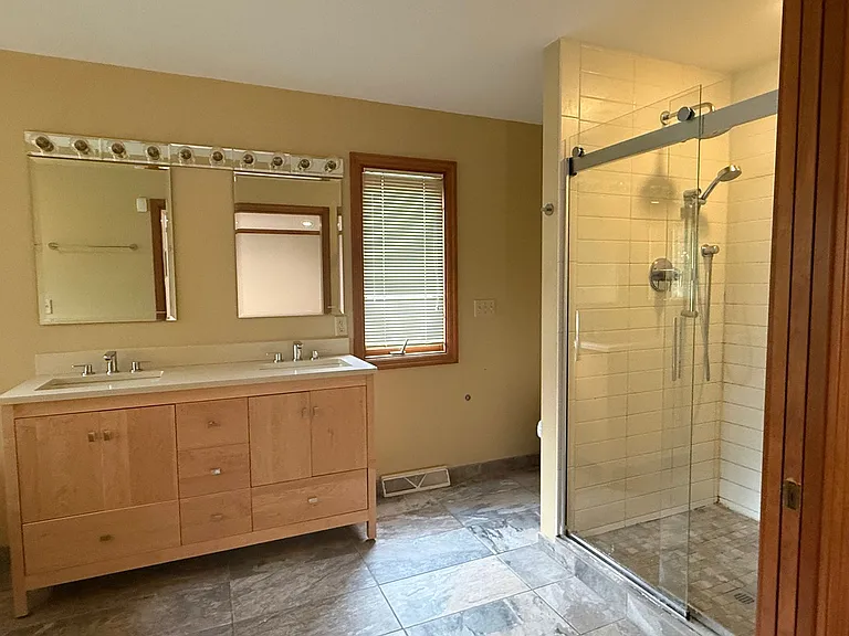 5201 Karrington Dr — Photo 8