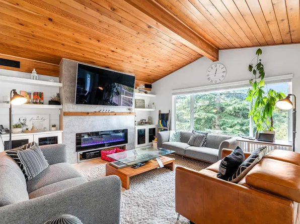 10662 Santa Monica Pl, Delta, BC V4C 1R2