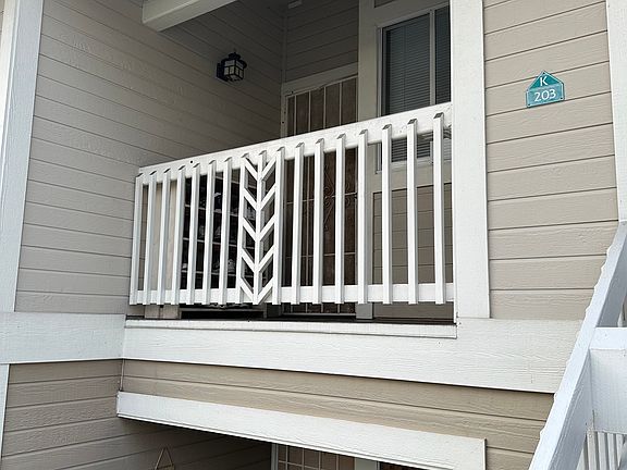 2nd image of 75-6081 Alii Dr APT K203