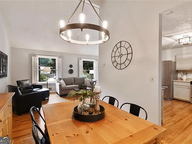 130 Cains Cove Dr — Photo 6